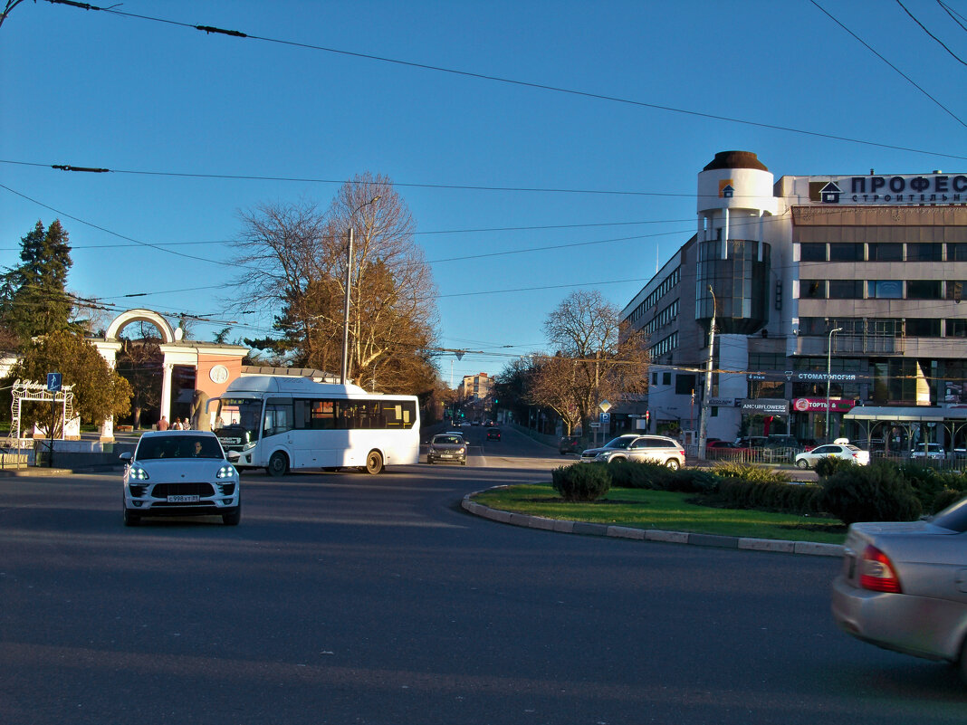 Кольцо на площади  Советской - Валентин Семчишин