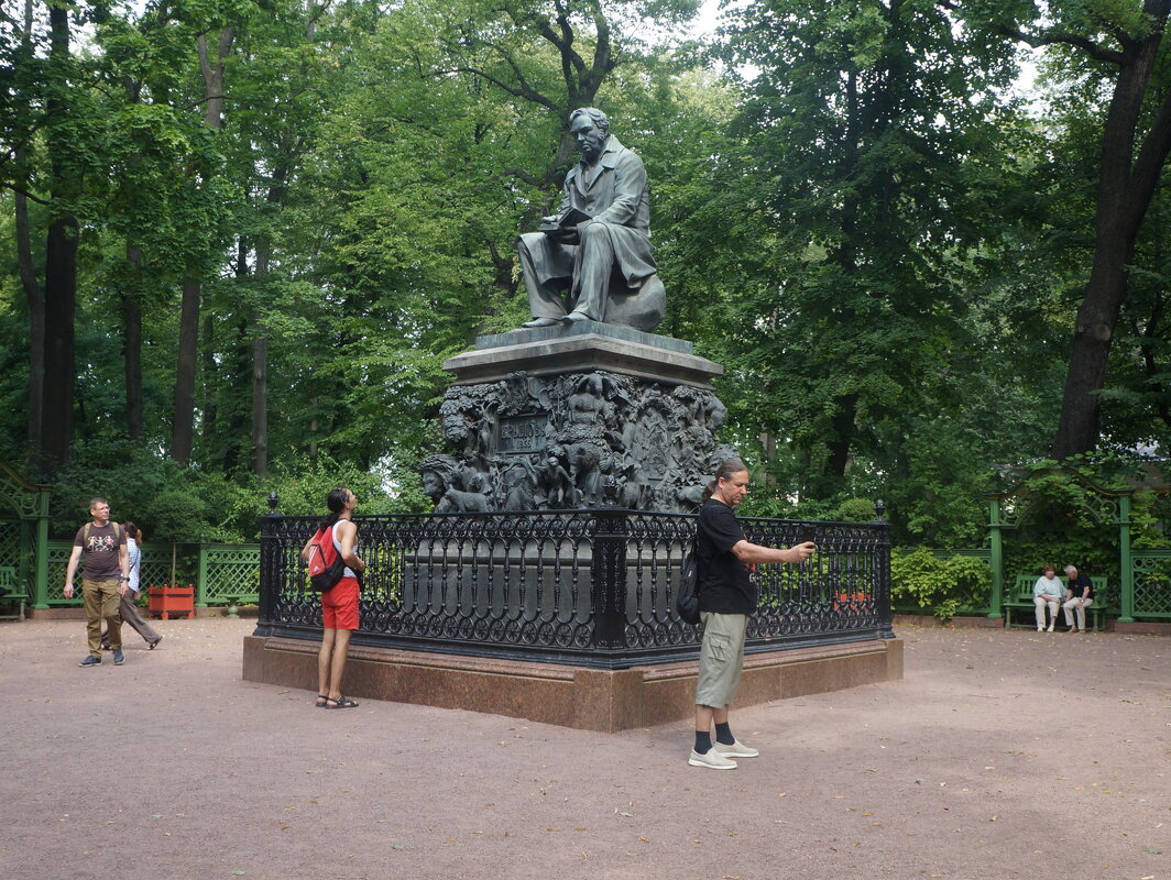 селфи с Крыловым - zavitok * селфи с Крыловым - zavitok *