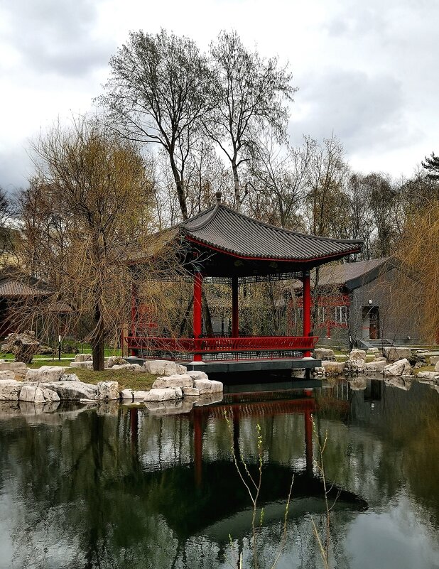 В китайском парке. - Любимова Ольга 