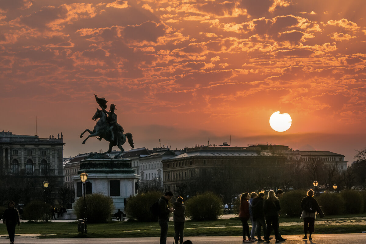Хофбург Резиденция Габсбургов - Игорь Сикорский Хофбург Резиденция Габсбургов - Игорь Сикорский