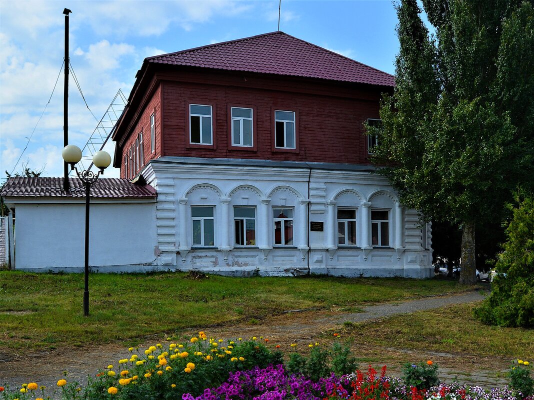 Алатырь. Дом по ул. Горького 7. - Пётр Чернега