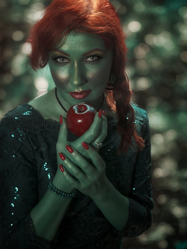 Яблоко соблазна: магия рыжей ведьмы - Джованни Луче