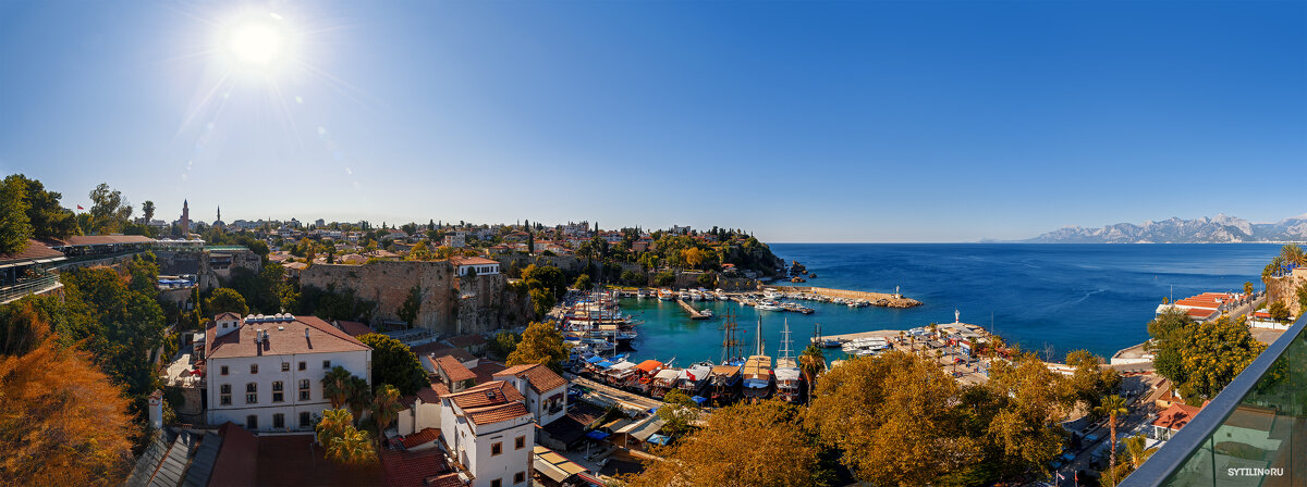 Старый порт Анталии (Antalya Kaleiçi Yat Limanı). Анталия. Турция. - Павел Сытилин