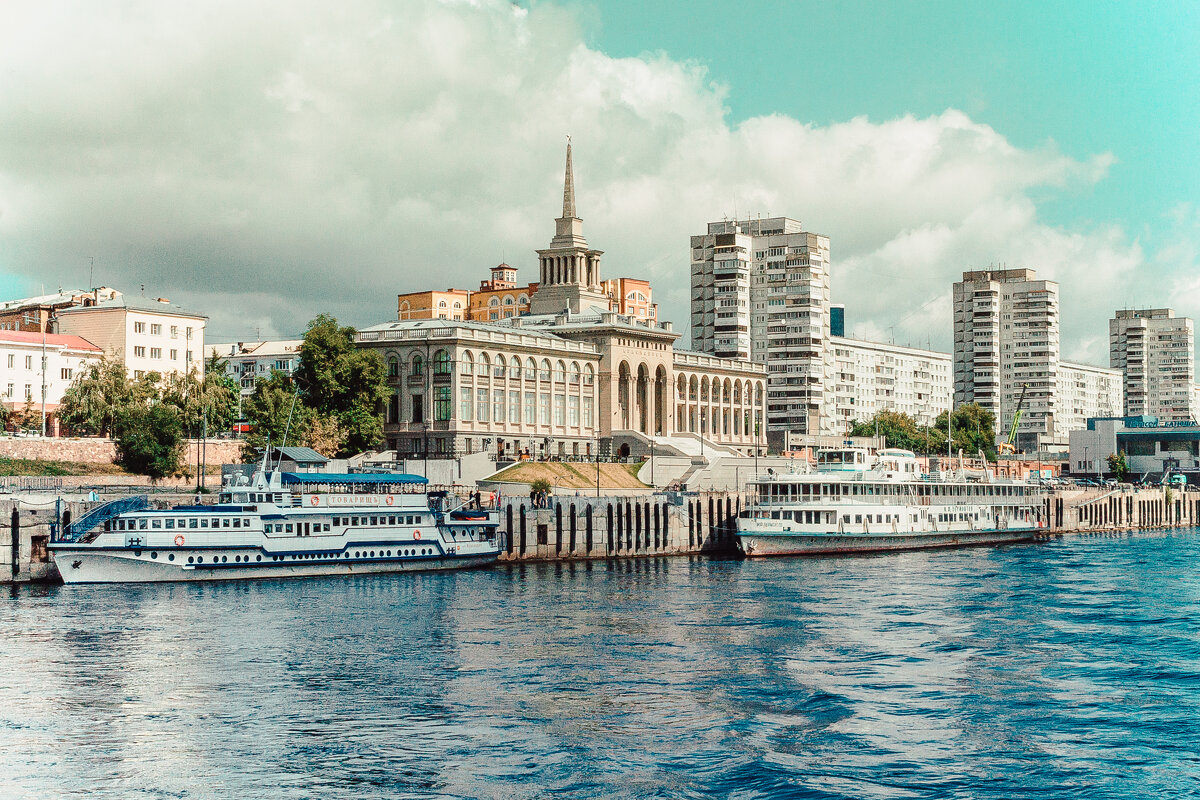 Речной вокзал - Роман 