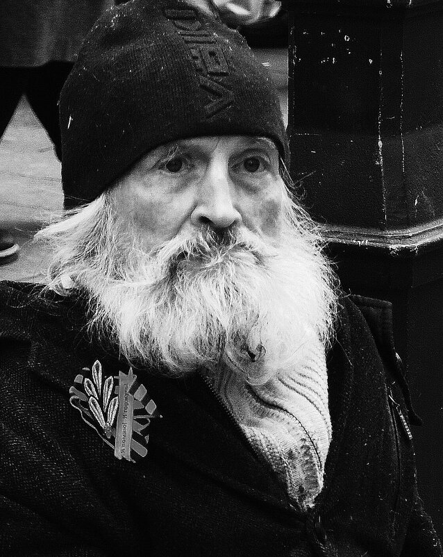 *** - Виктор Никитенко