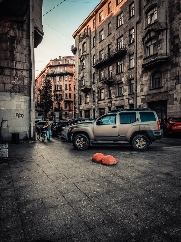 Утром на Лиговском - Sergei Vikulov