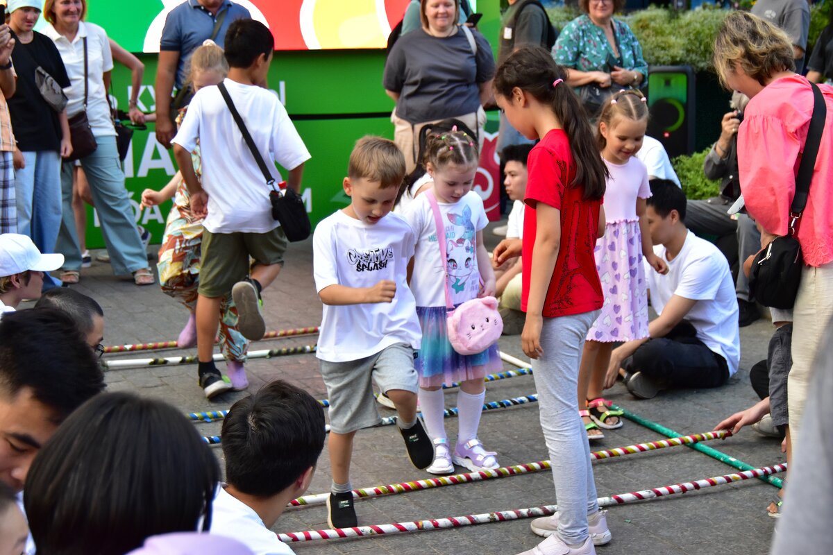 Детские забавы. - Наталья Вязигина