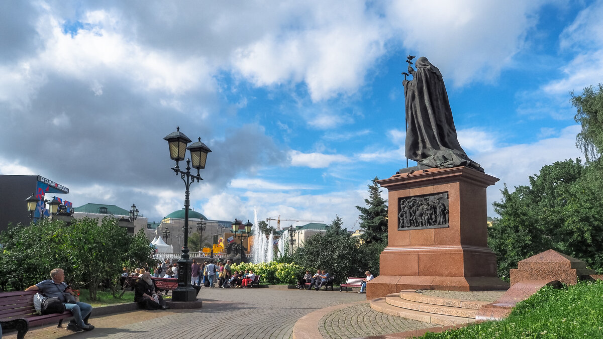 Уголок Москвы - юрий поляков Уголок Москвы - юрий поляков