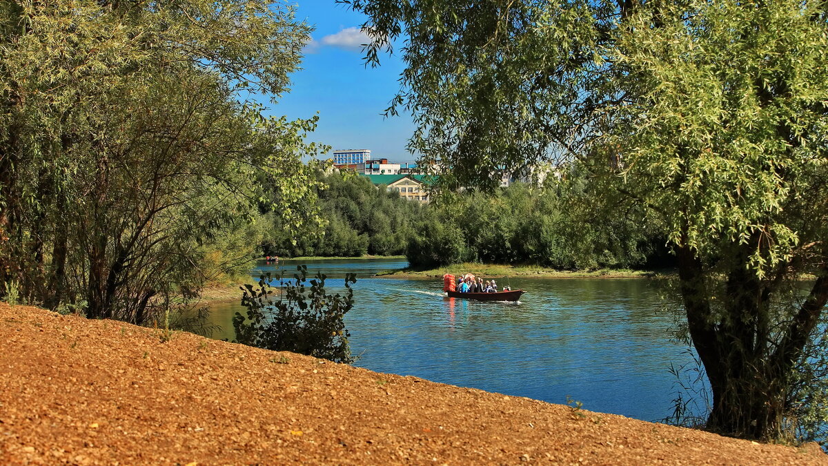 " Я (убь.) ...люблю тебя,лодочник ! " - Николай Рубцов " Я (убь.) ...люблю тебя,лодочник ! " - Николай Рубцов