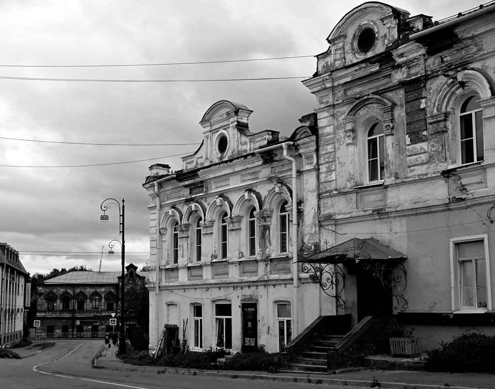 *** - Сергей Сергеев