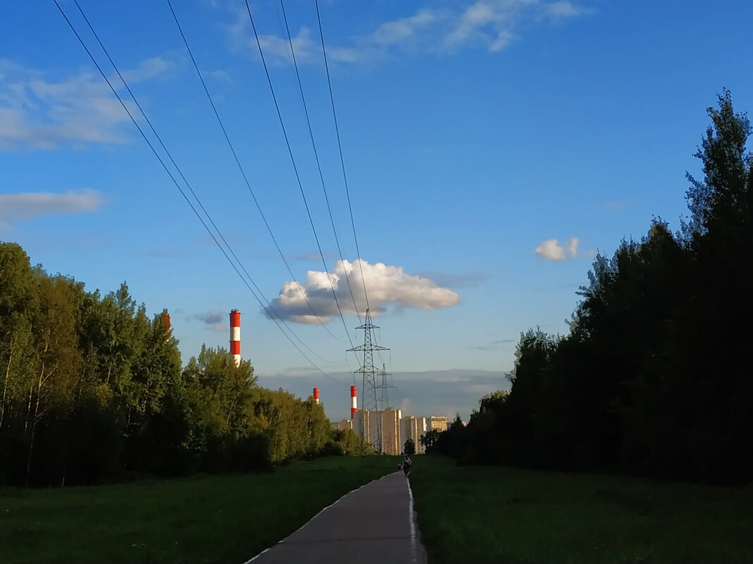 И тучка - на самом острие! :-) - Андрей Лукьянов И тучка - на самом острие! :-) - Андрей Лукьянов