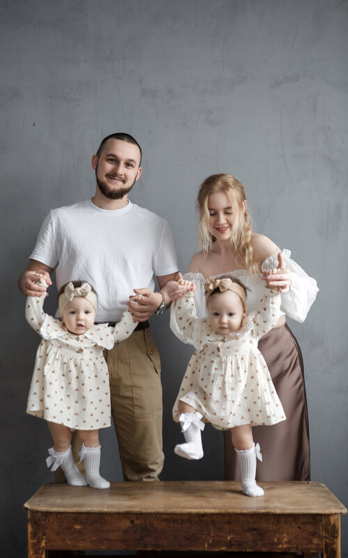 Счастливая семья - Вячеслав Кривошеин