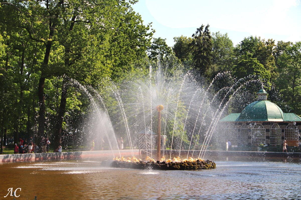 Фонтан «Солнце» - Любовь Сахарова Фонтан «Солнце» - Любовь Сахарова