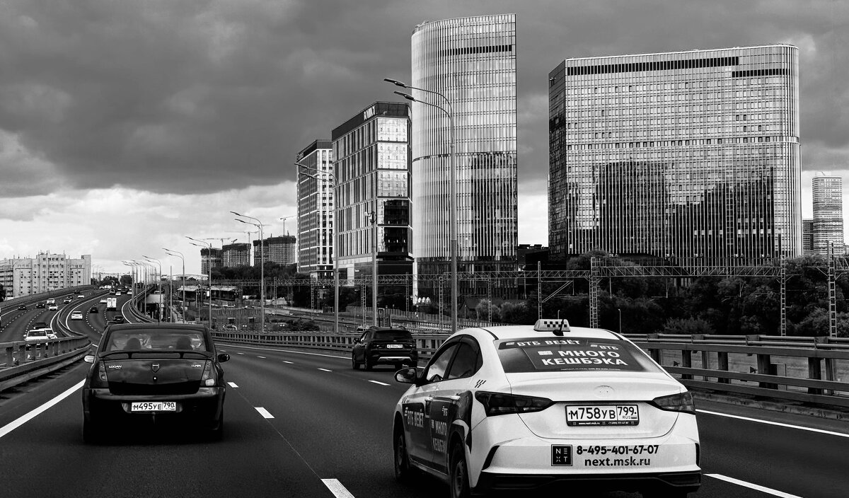 «Сон бетонных стен…» - Арина Невская