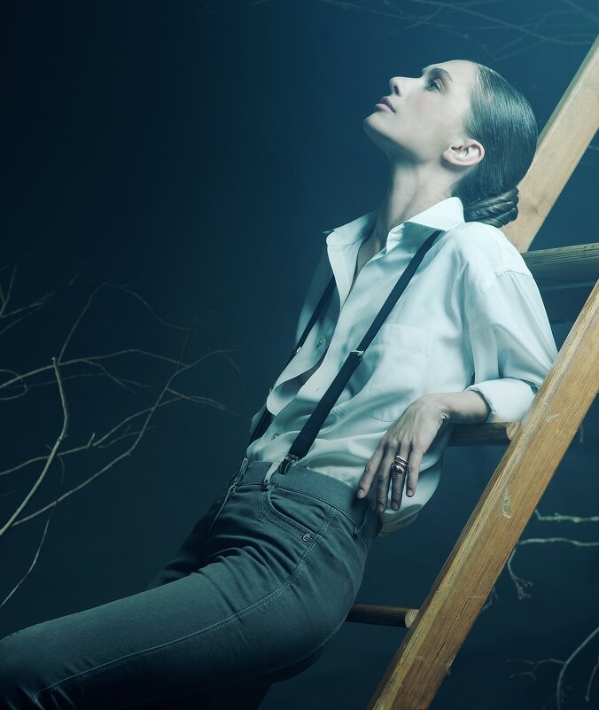 Obey the QUEEN - Алексей Шишкин