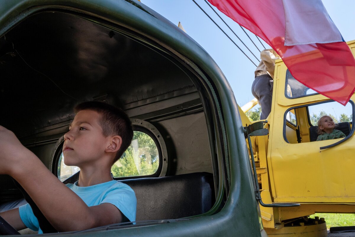 *** - Валерий Михмель 