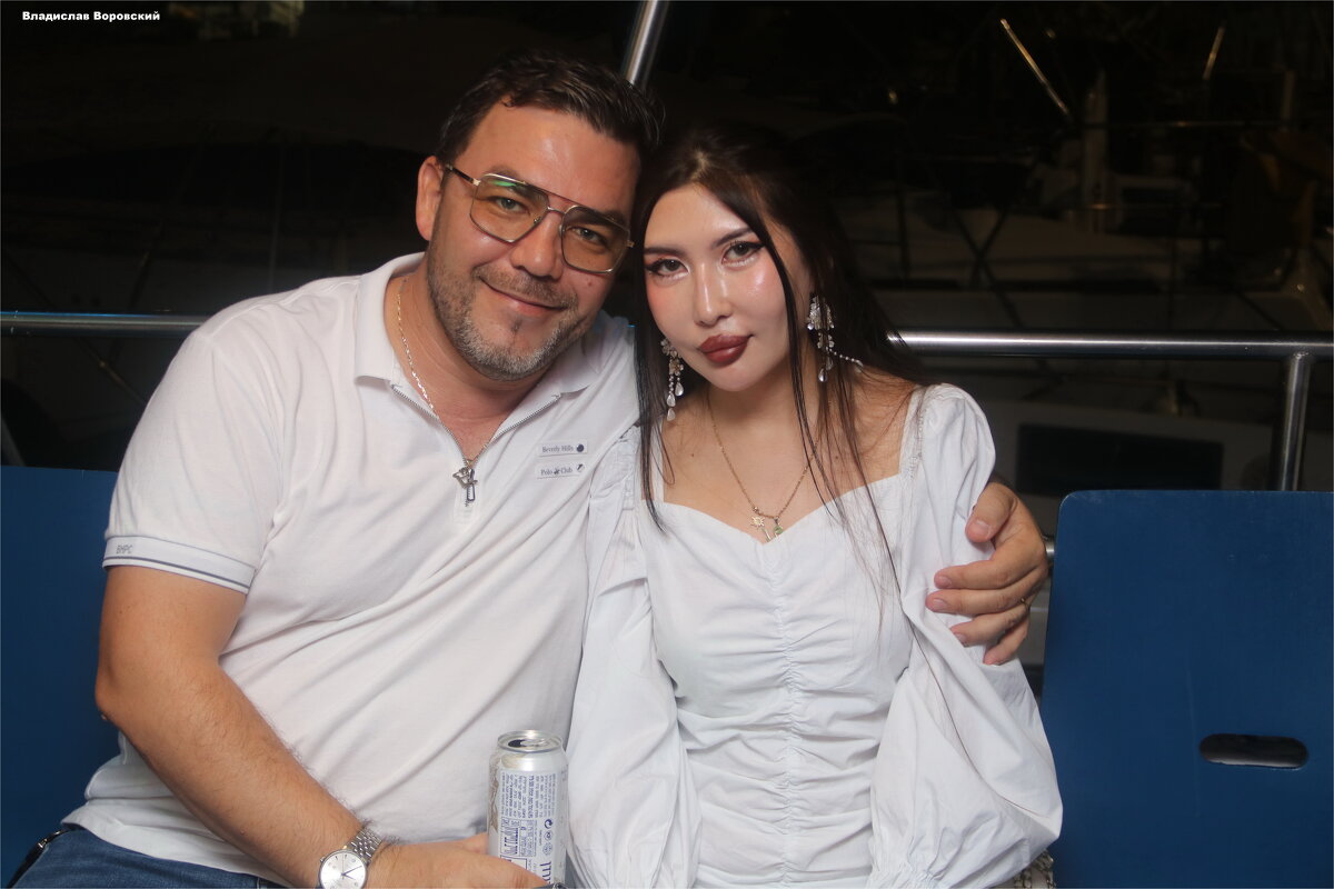 Девушка  мужина - Владислав Воровский 