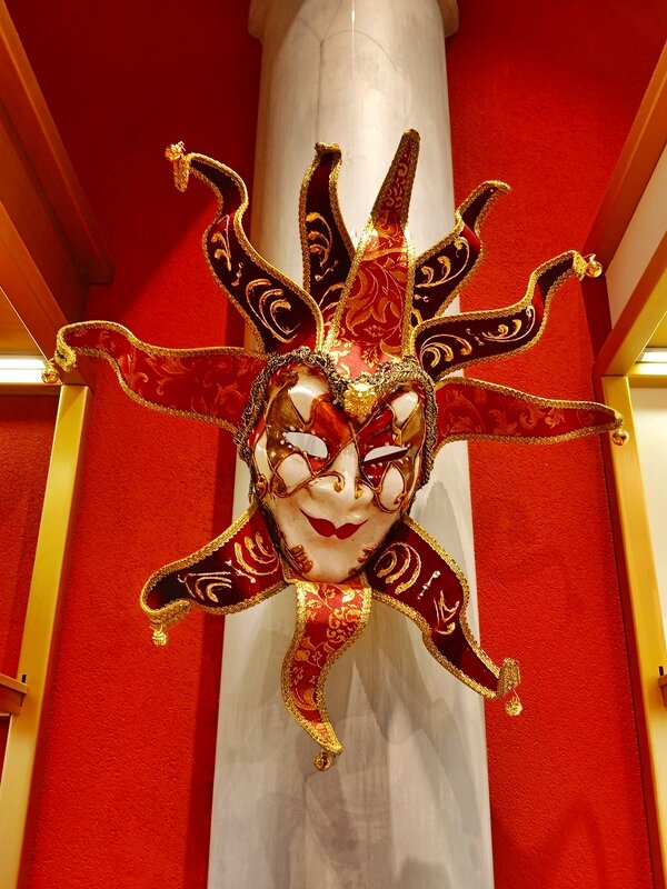 МУЖСКАЯ   МАСКА - Анатолий Малобродский