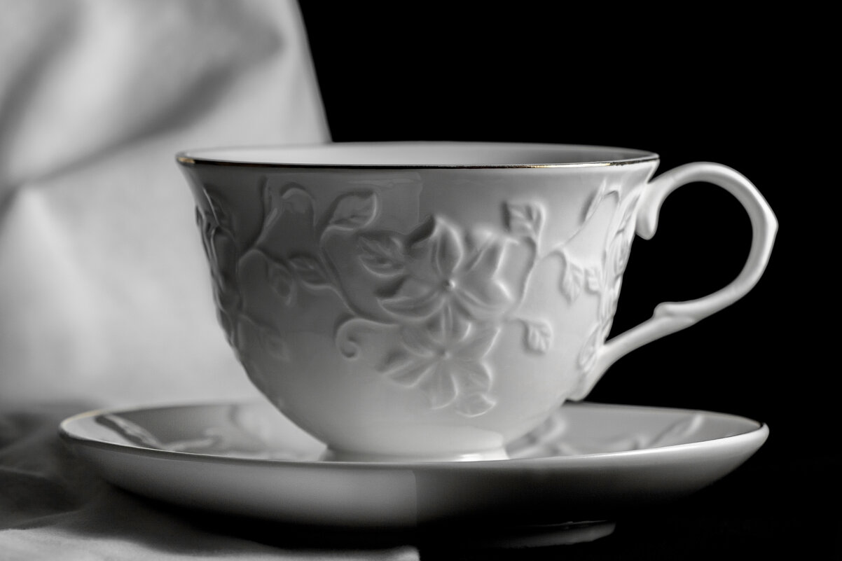 * - Валерий Елистратов