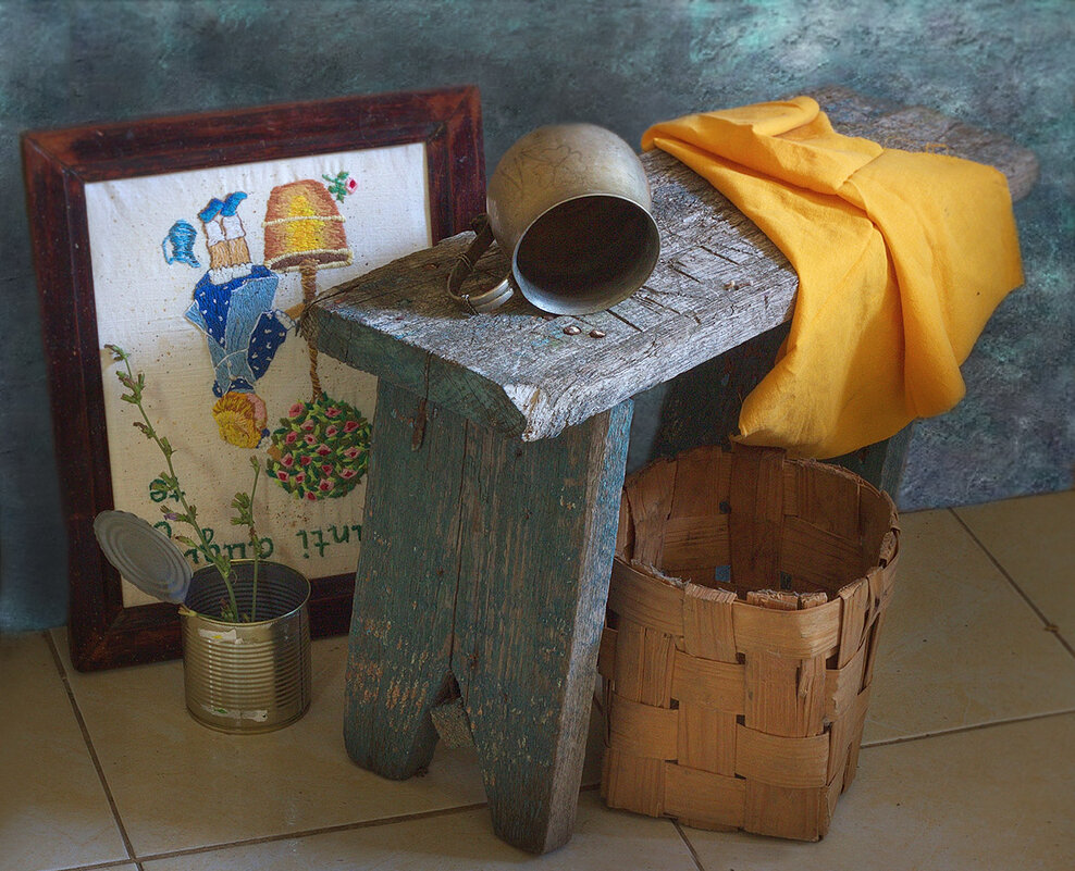 Старая кривая скамеечка - Наталья S