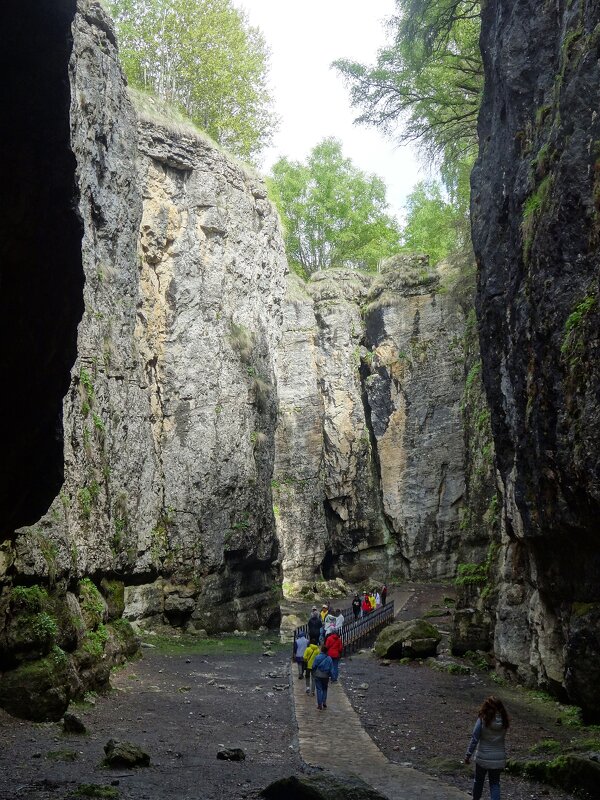 В пещере "Каменная чаша" - Лидия Бусурина В пещере "Каменная чаша" - Лидия Бусурина