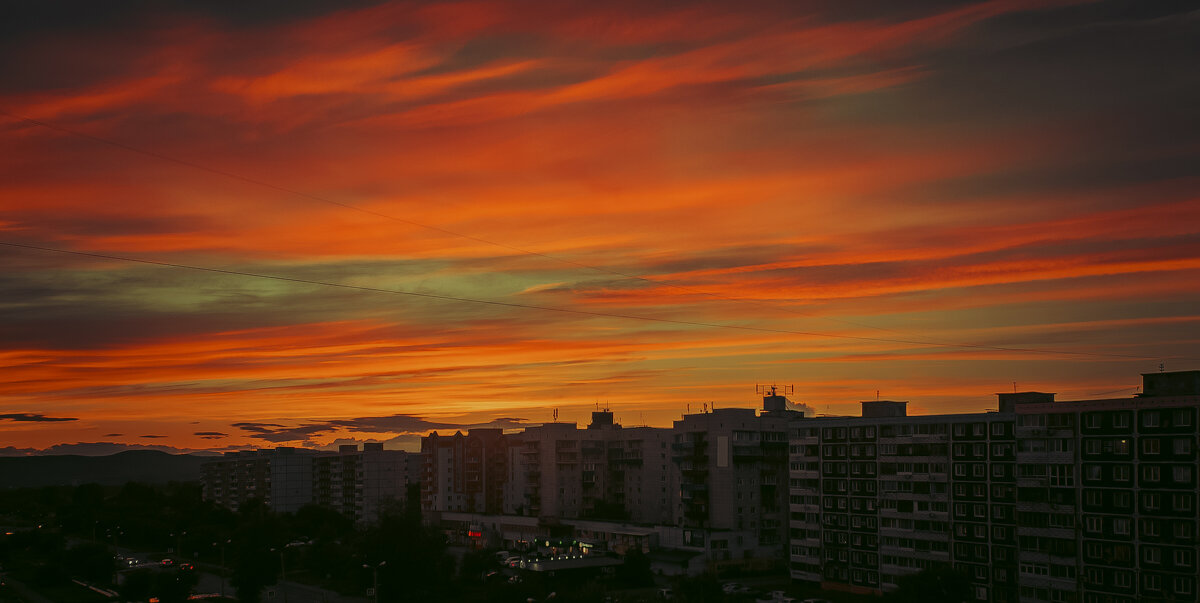 Пылают закаты - Виктор Иванович Чернюк