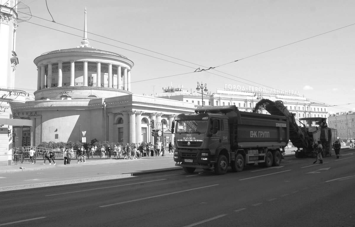 НА НЕВСКОМ - Виктор Никитенко НА НЕВСКОМ - Виктор Никитенко