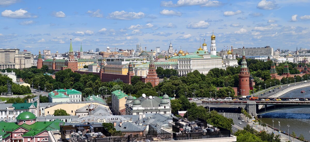 Виды из-под купола храма Христа Спасителя - <<< Наташа >>>