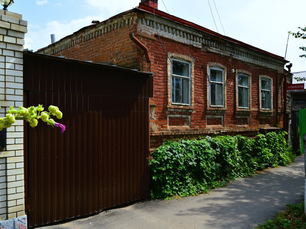 Алатырь. Дом по ул. Ленина 57. - Пётр Чернега