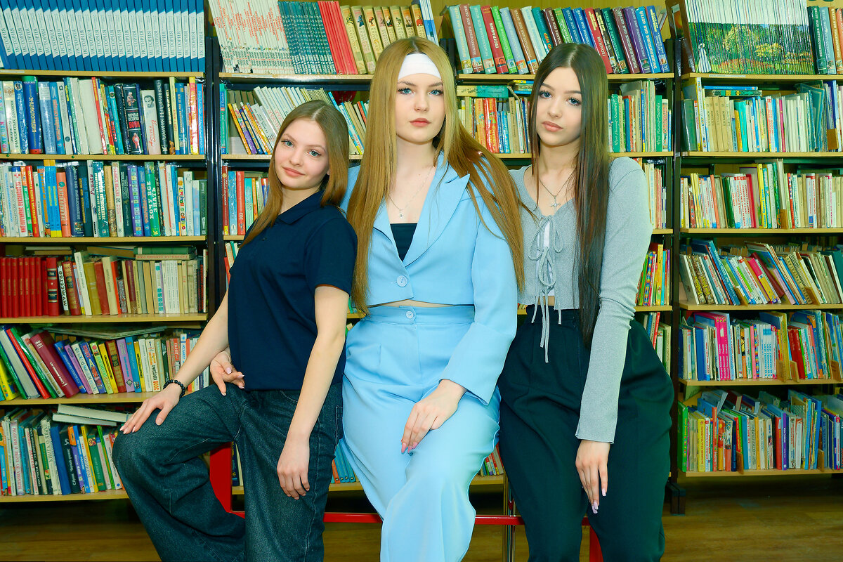 Мы учимся в девятом классе - Дмитрий Конев Мы учимся в девятом классе - Дмитрий Конев