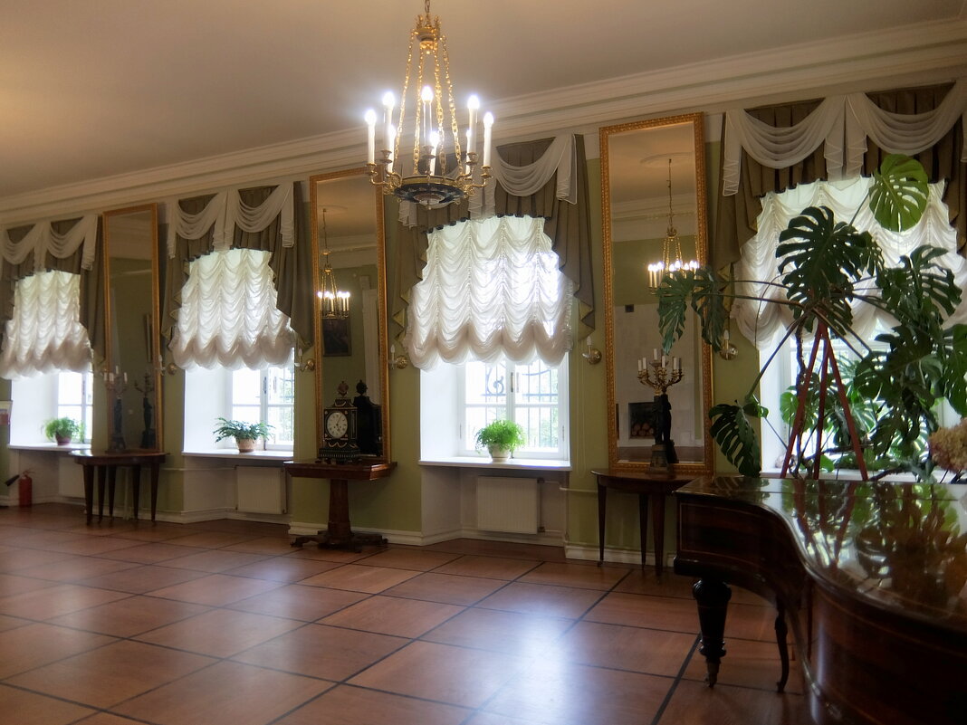 Бальный зал. - Люба 