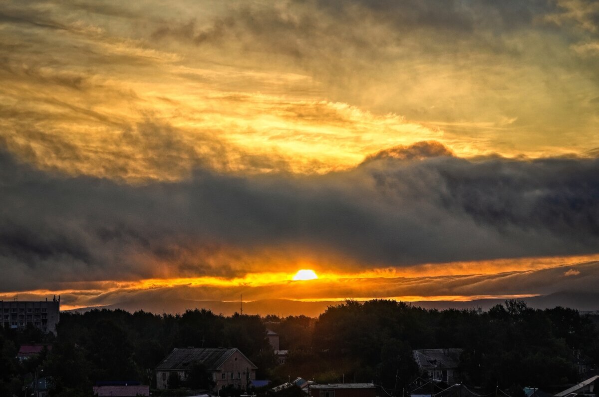 Начало нового дня - Виктор Иванович Чернюк