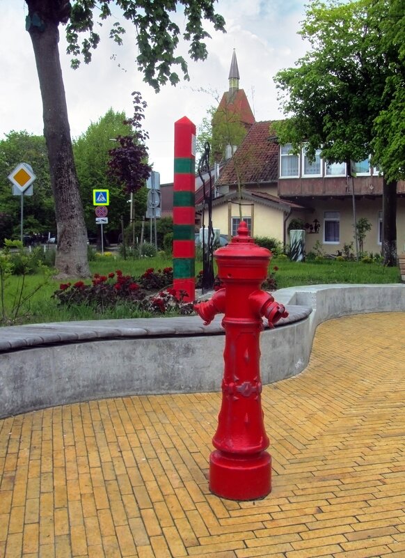 Гидрант Кранца и пограничный столб - Сергей Карачин