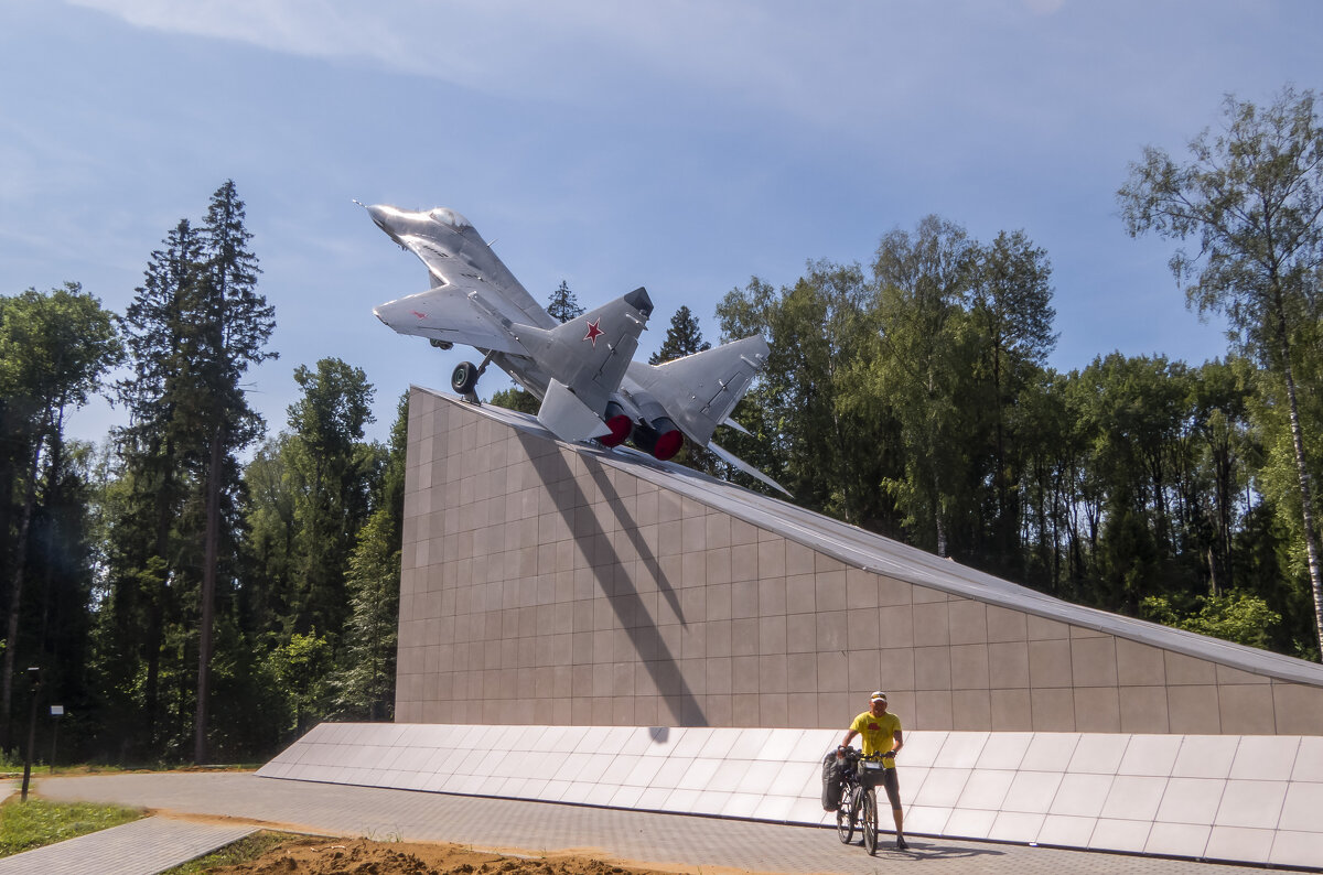 У истребителя - Сергей Цветков