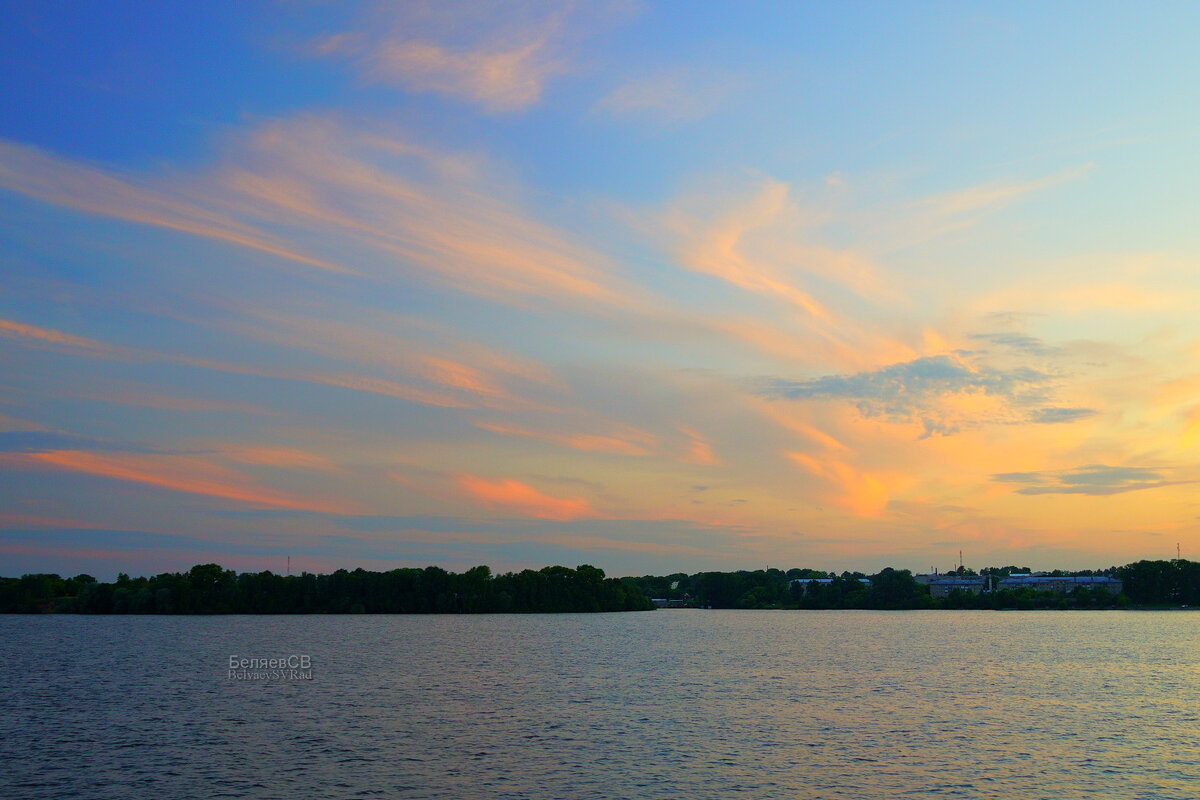 Солнце уже за горизонтом - Сергей Беляев Солнце уже за горизонтом - Сергей Беляев