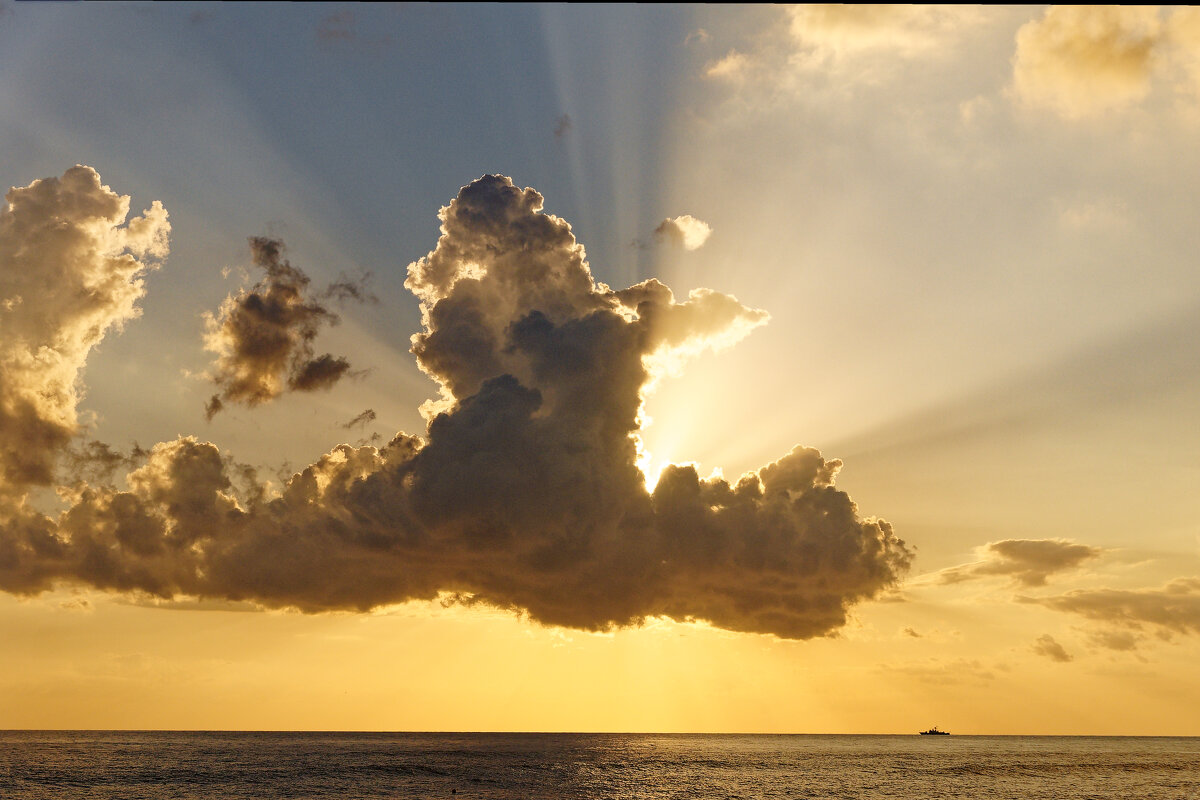 На закате - Дмитрий Емельянов