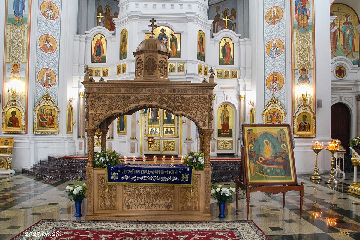 *** - Роланд Дубровский