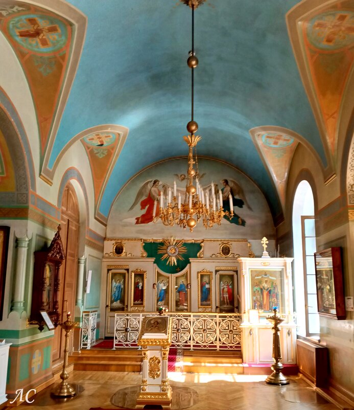 Убранство Смоленской церкви - Любовь Сахарова