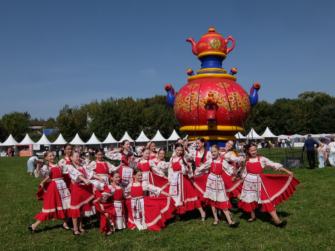 Фестиваль "Славянское Подворье" в Дубровицах. - Люба 
