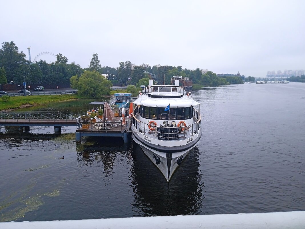 Корабль на пристани у Елагин острова. - Светлана Калмыкова Калмыкова