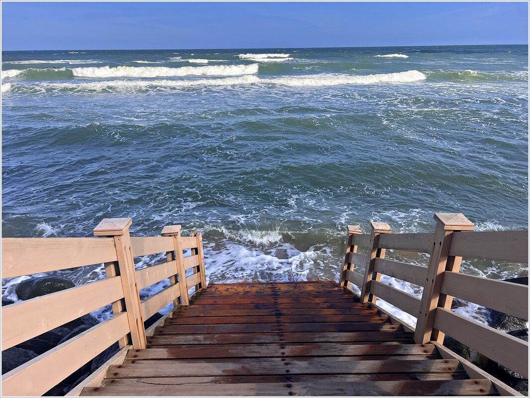 Подтопленный пляж. - Валерия Комова