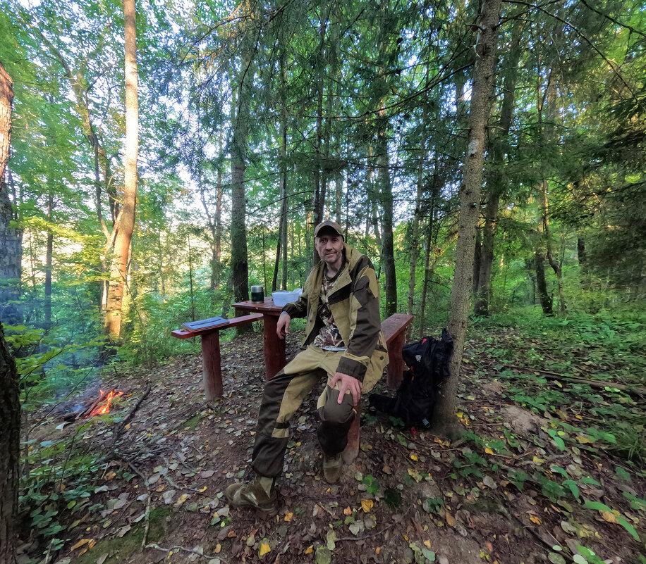 В лесу - Денис Бочкарёв