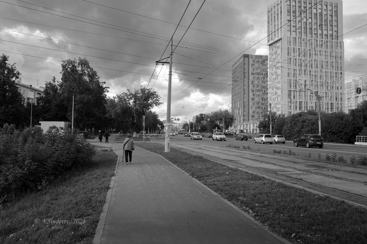 На улице города - Александр Синдерёв