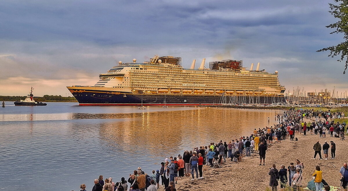 "Как провожают пароходы..." - Андрей K.