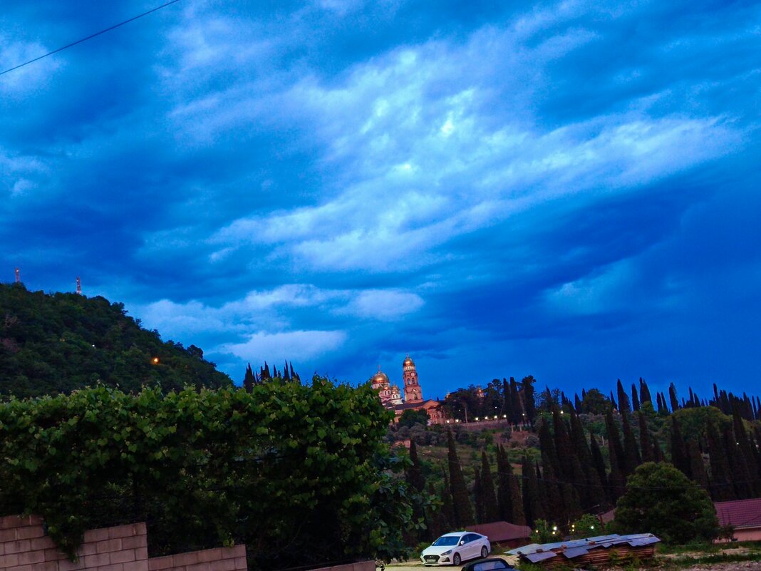 Вечер в Новом Афоне - Татьяна Пальчикова Вечер в Новом Афоне - Татьяна Пальчикова