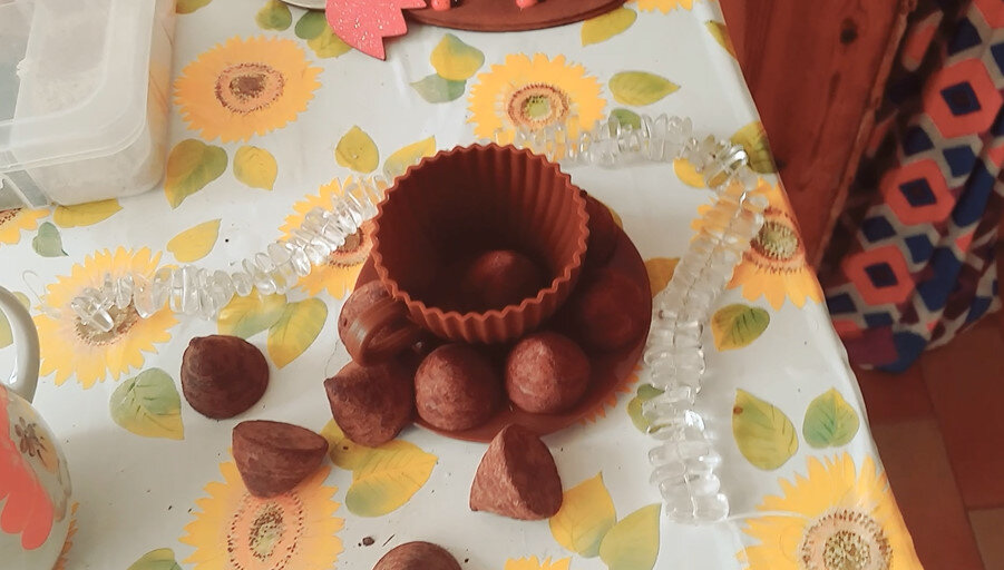 113 (44) - CLOSE WAYS ALL