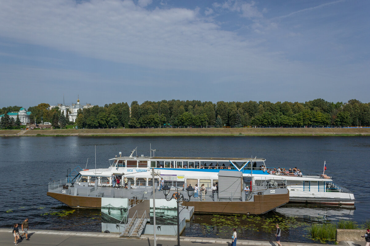 Прогулочный катер "Лиза Чайкина". - Михаил "Skipper" Прогулочный катер "Лиза Чайкина". - Михаил "Skipper"