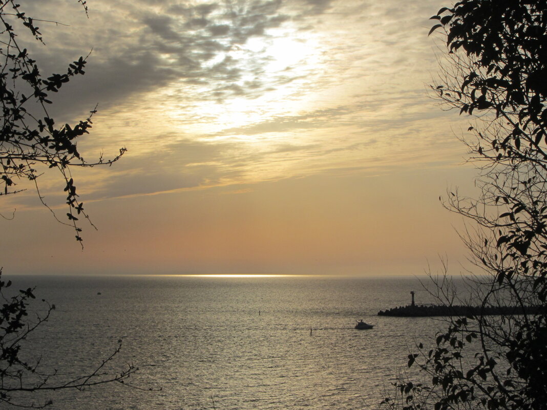 Перед ненастьем - Валерий Перед ненастьем - Валерий
