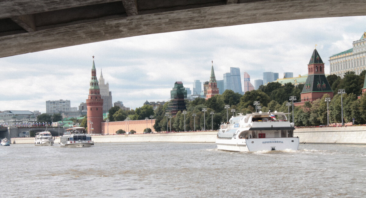 "Такая разная Москва.." - Арина Невская