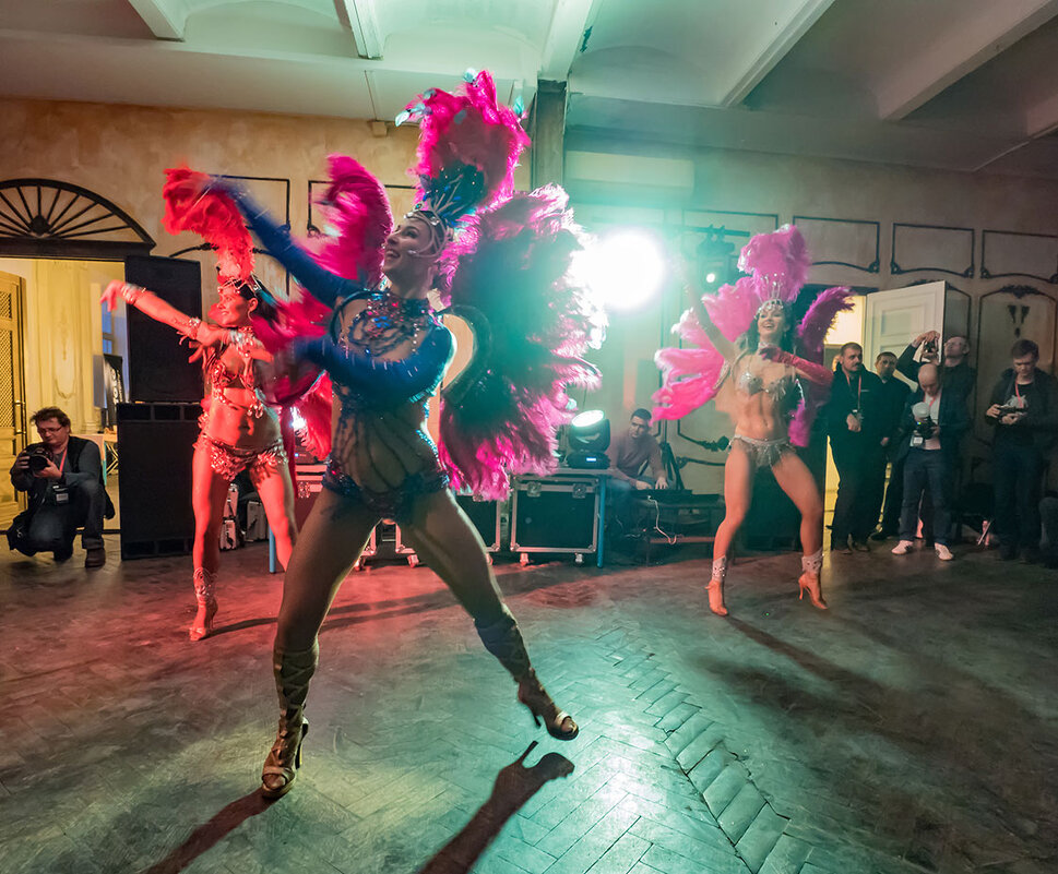 Красотки кабаре - Виталий Авакян